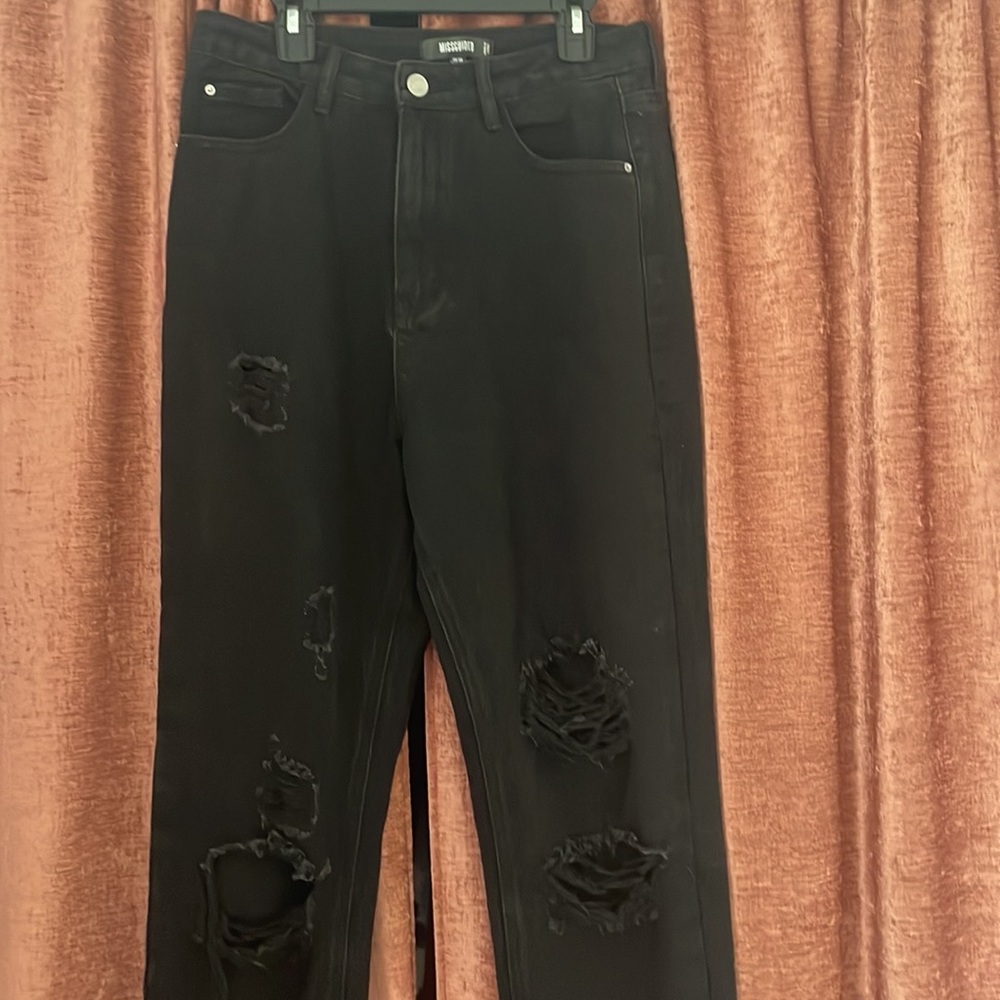 Missguided High-Waisted Jeans - black, ripped, Sz 4